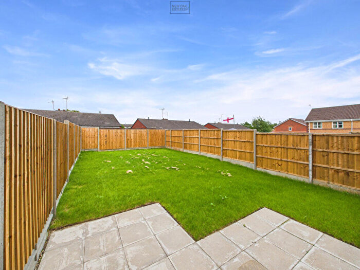 3 Bedroom Semi-Detached House For Sale In Beeley Close, North Wingfield, S42