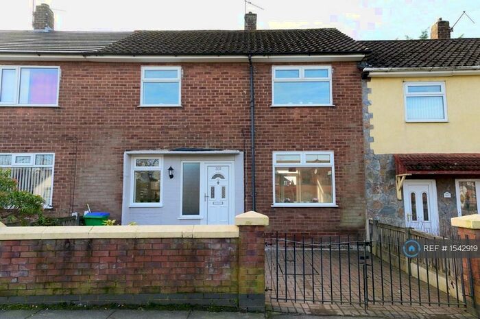 3 Bedroom Terraced House To Rent In Wood Street, Middleton, Manchester, M24
