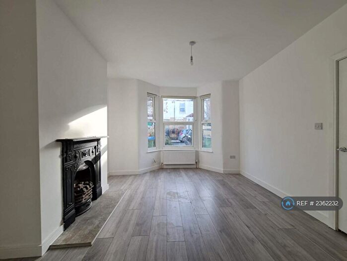 4 Bedroom Terraced House To Rent In Federation Road, London, SE2