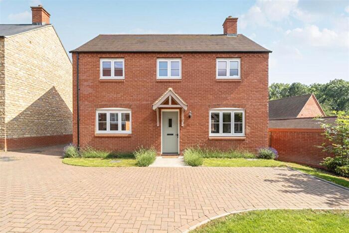 3 Bedroom Detached House For Sale In Tanters Road, Towcester, NN12