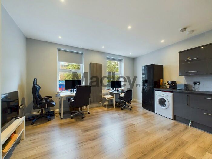 1 Bedroom Flat To Rent In Lower Road, London, SE16