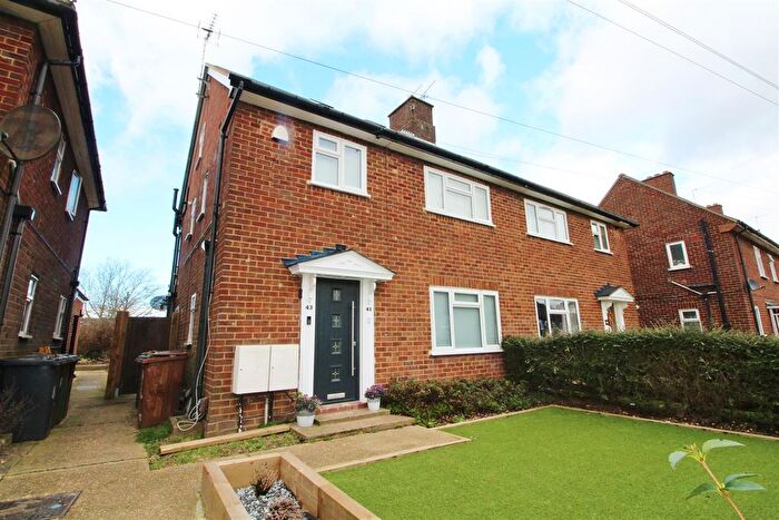 2 Bedroom Flat To Rent In Kendals Close, Radlett, WD7