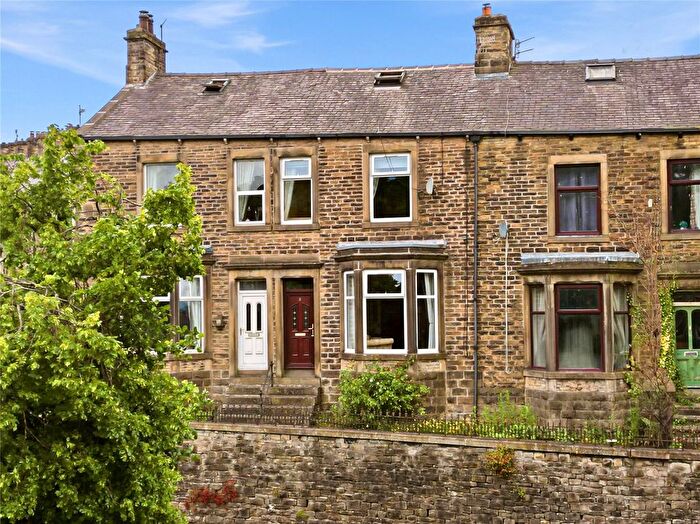 4 Bedroom Terraced House For Sale In Montrose Terrace, Barnoldswick, Lancashire, BB18