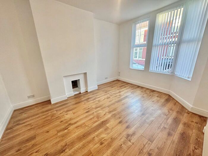 3 Bedroom Terraced House To Rent In Kenyon Road, L15