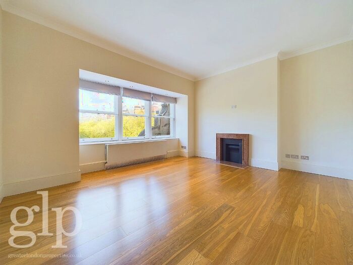 2 Bedroom Flat To Rent In Adeline Place, London, WC1B