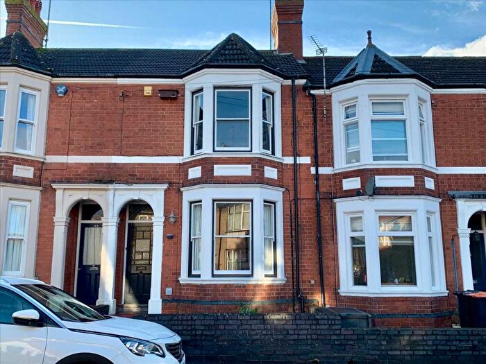 2 Bedroom Terraced House For Sale In Moon Street, Wolverton, Milton Keynes, MK12