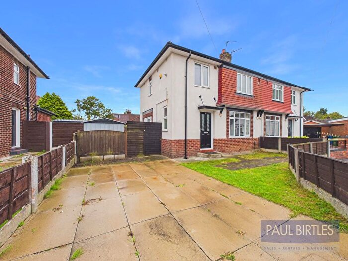 3 Bedroom Semi-Detached House For Sale In Bude Avenue, Flixton, Trafford, M41