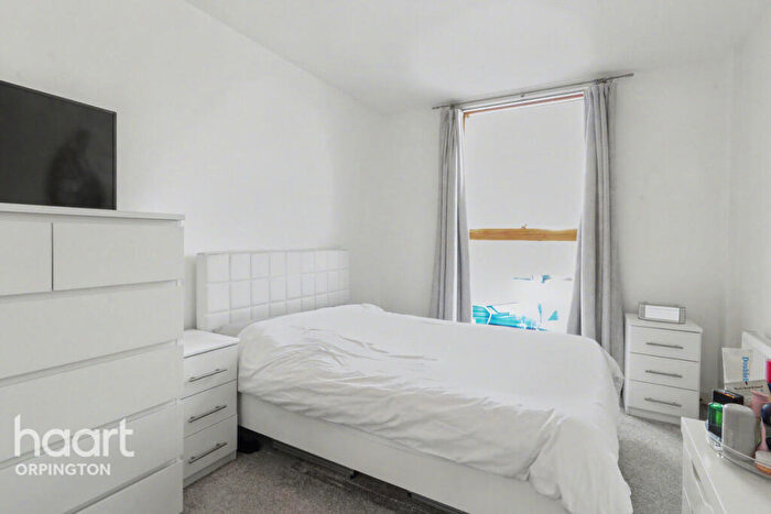 1 Bedroom Apartment For Sale In Station Road, Orpington, BR6