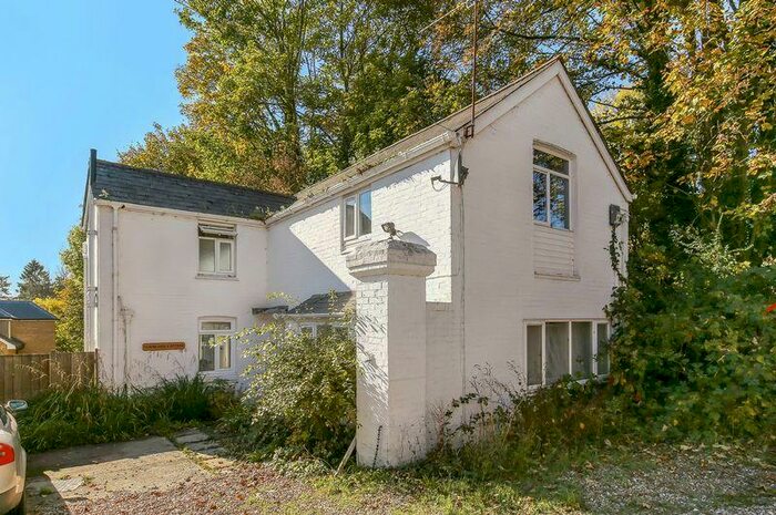 2 Bedroom Detached House To Rent In St Cross Winchester, SO23