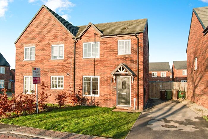 3 Bedroom Semi-Detached House For Sale In Silkstone Road, Featherstone, Pontefract, WF7