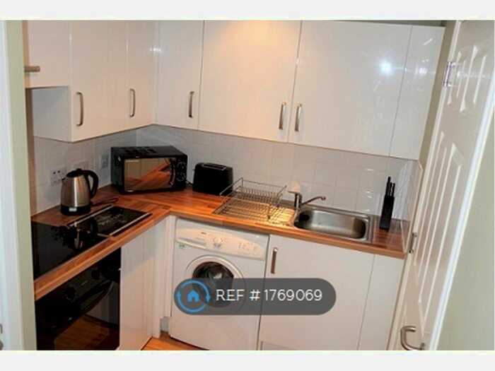 1 Bedroom Flat To Rent In Trinity Street, Aberdeen, AB11