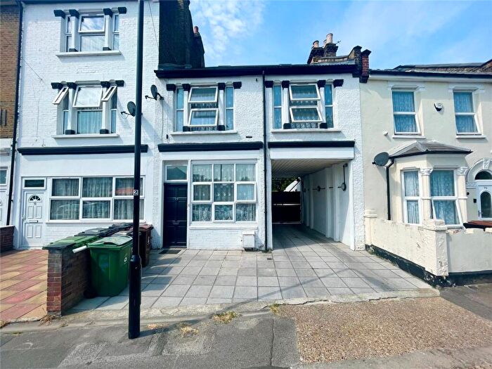 3 Bedroom House To Rent In Erskine Road, Walthamstow, E17