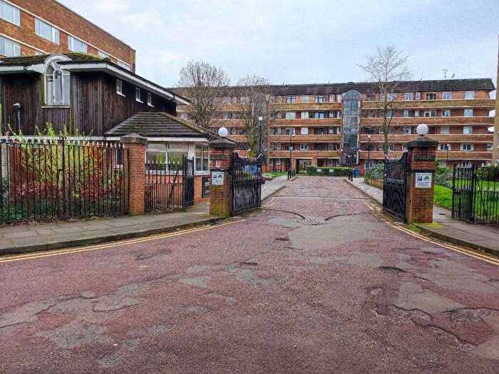 3 Bedroom Apartment To Rent In Minster Court, Liverpool, L7