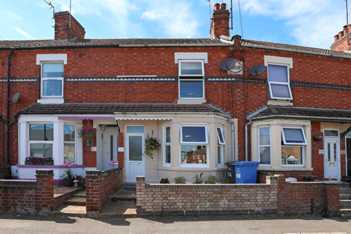 3 Bedroom Terraced House For Sale In High Street, Burton Latimer, Kettering, NN15