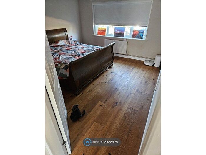 2 Bedroom Bungalow To Rent In Rockingham Road, Kettering, NN16