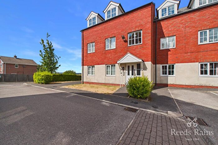 2 Bedroom Apartment For Sale In Waterloo Court, Lower Pilsley, Chesterfield, Derbyshire, S45