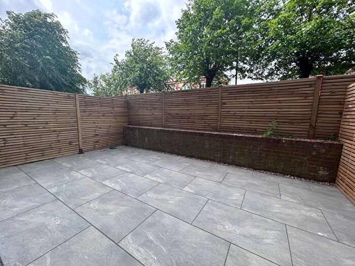 1 Bedroom Property To Rent In New Road, Gravesend, DA11