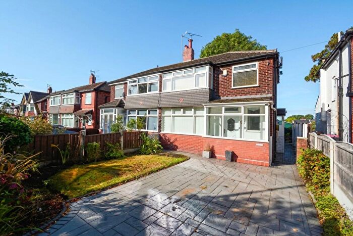 3 Bedroom Semi-Detached House To Rent In Lancaster Road, Salford, M6
