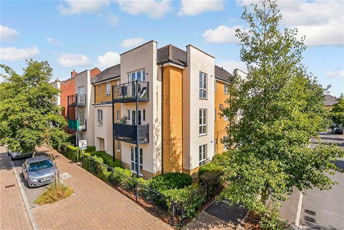 1 Bedroom Flat For Sale In Laurens Van Der Post Way, Ashford, Kent, TN23