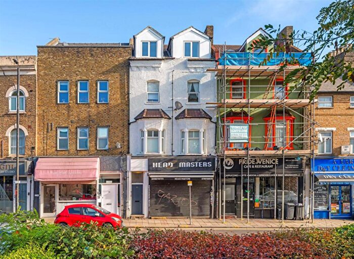 1 Bedroom Flat For Sale In High Street, Penge, London, SE20