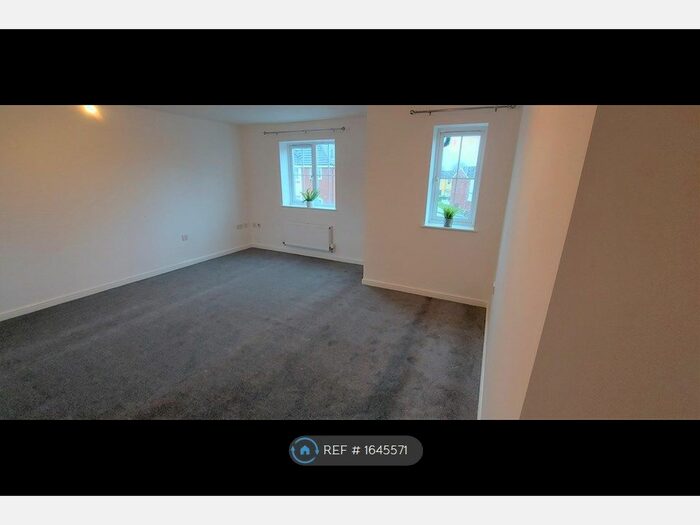2 Bedroom Flat To Rent In Bell Tower Close, Walsall, WS3