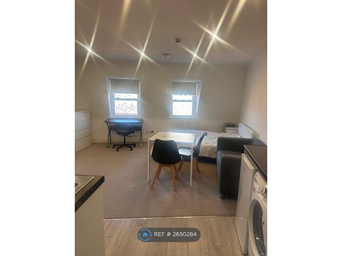 1 Bedroom Flat To Rent In London, London, WC2H