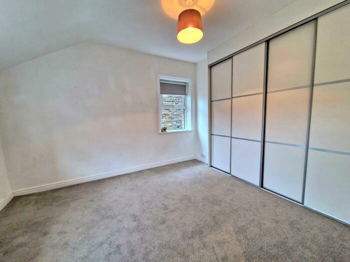 2 Bedroom Apartment To Rent In Street Lane, Roundhay, Leeds, LS8