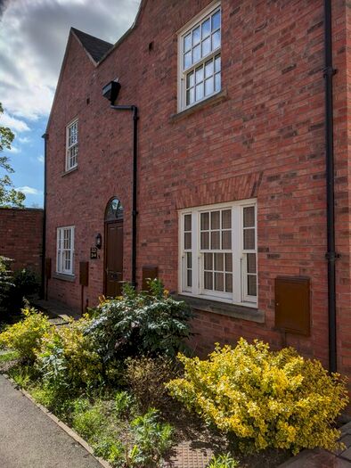 2 Bedroom Flat To Rent In Station Street, Atherstone CV9