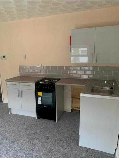 1 Bedroom Flat To Rent In Ynyshir Road, Ynyshir, Porth, CF39