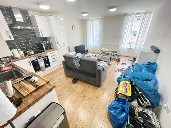 2 Bedroom Apartment To Rent In Alma Street, Luton, LU1