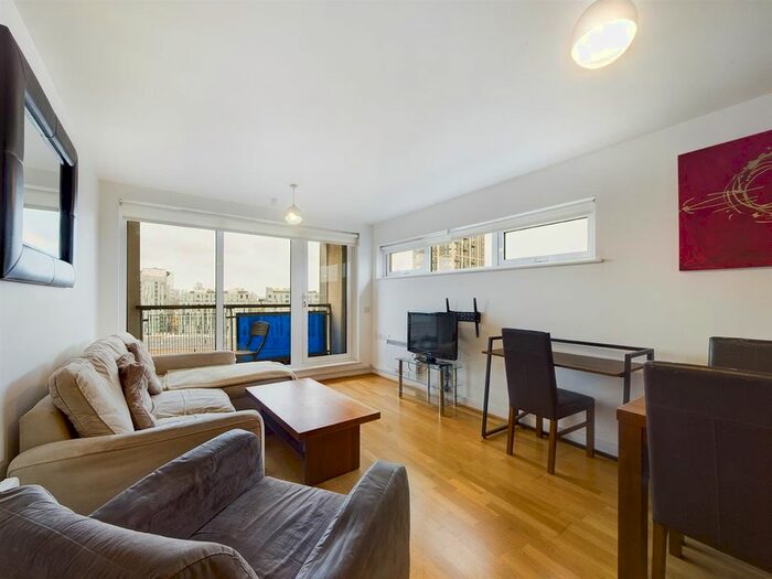 2 Bedroom Flat To Rent In Tarves Way, Greenwich, London, SE10