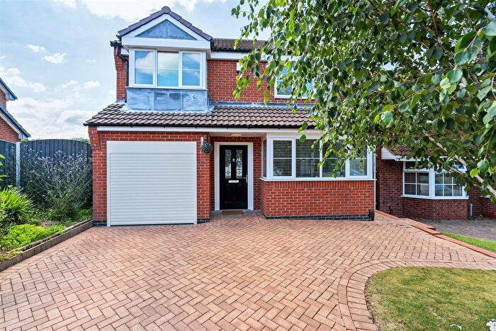 4 Bedroom Detached House For Sale In Culverley Crescent, Knowle, B93