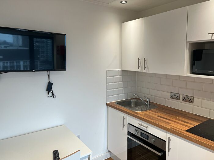 1 Bedroom Flat To Rent In Frederick Road, Manchester, Greater Manchester, M6