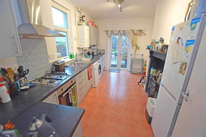 3 Bedroom Terraced House For Sale In Australia Road, Heath/Gabalfa, Cardiff, CF14