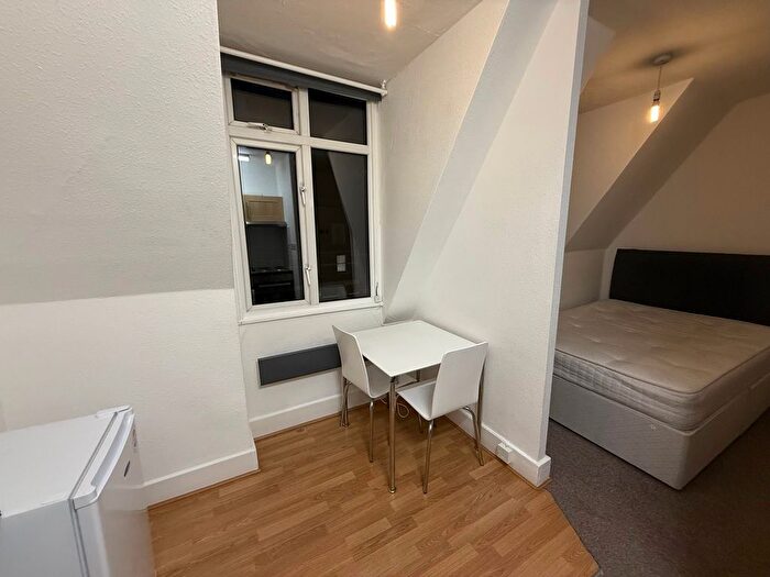 Studio To Rent In Burlington Parade, Gratton Terrace, London, NW2