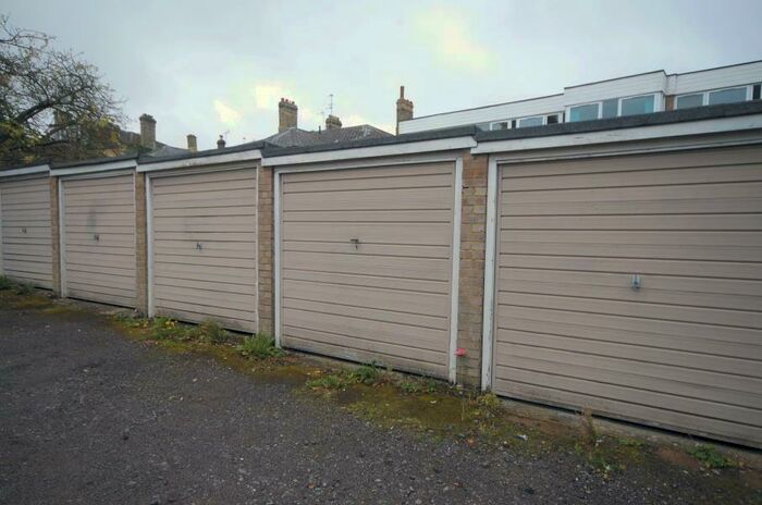 Garage / Parking To Rent In Rear Of Albany, Access Via Hutton Grove, N12