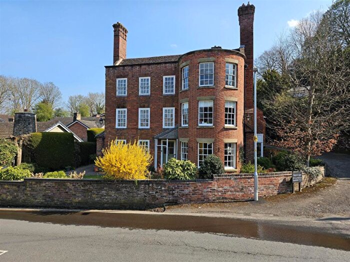2 Bedroom Apartment For Sale In Park Lane, Bewdley, DY12