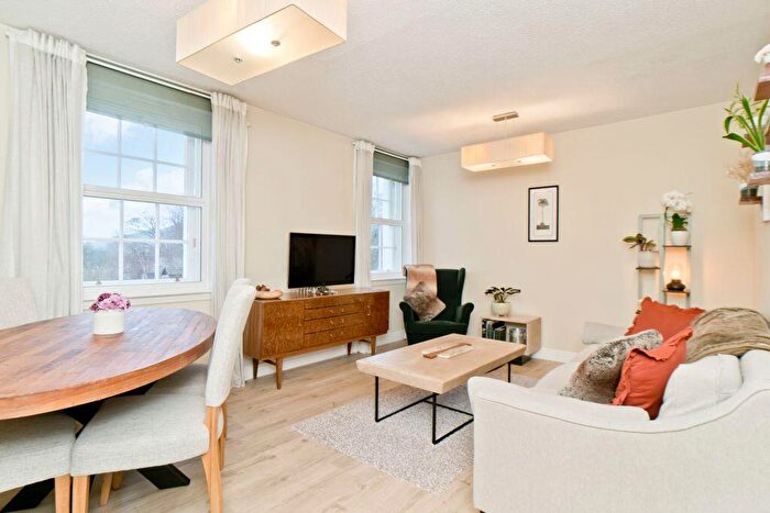 2 Bedroom Flat For Sale In / Margaret Rose Drive, Fairmilehead, Edinburgh, EH10