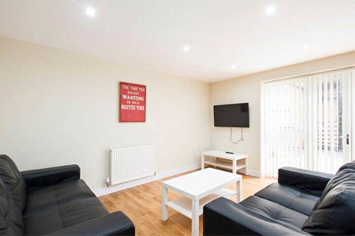 6 Bedroom Detached House To Rent In Talbot Street, Nottingham, Nottinghamshire, NG1