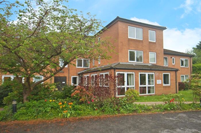 1 Bedroom Flat For Sale In Heol Hir, Llanishen, Cardiff, CF14