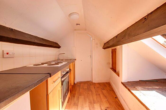 1 Bedroom Flat To Rent In Lansdown Road, Bath, BA1