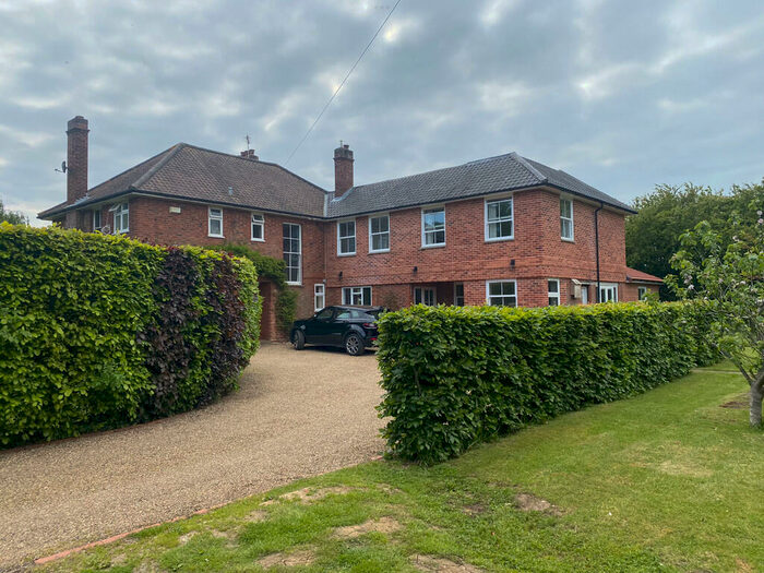 6 Bedroom Detached House For Sale In The Street, Burstall, IP8