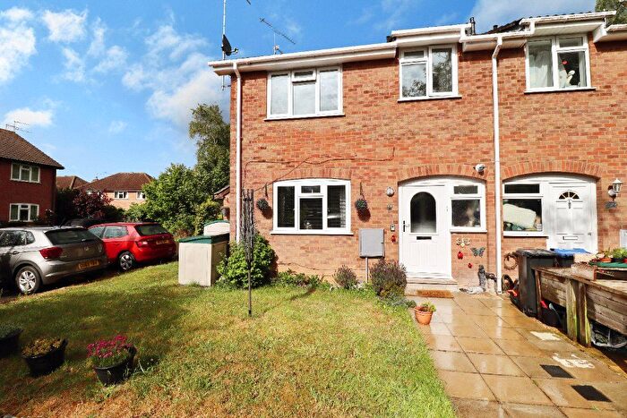 2 Bedroom End Terrace House For Sale In Woking, Surrey, GU21