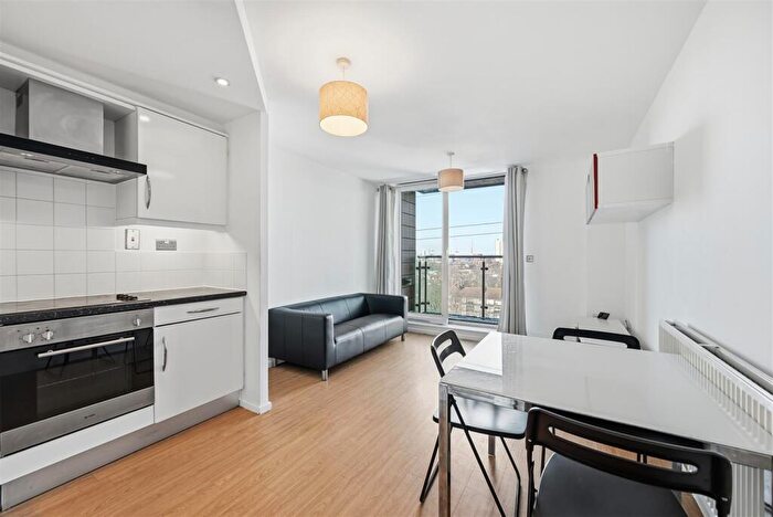 2 Bedroom Flat For Sale In The Oxygen, Royal Victoria Dock, E16