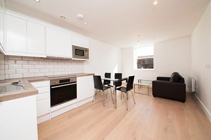 1 Bedroom Flat To Rent In Cricket Green, Mitcham, CR4