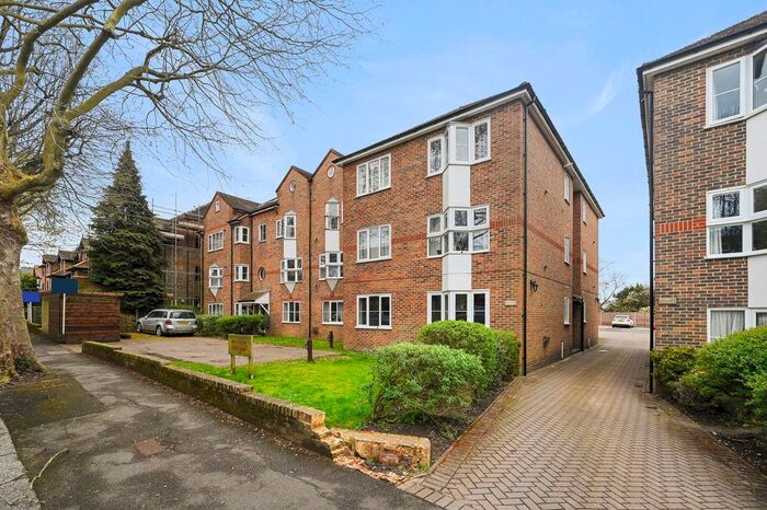 1 Bedroom Flat To Rent In Overton Road, Sutton, SM2