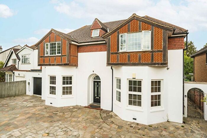 6 Bedroom Detached House For Sale In Ryecroft Road, Streatham, SW16