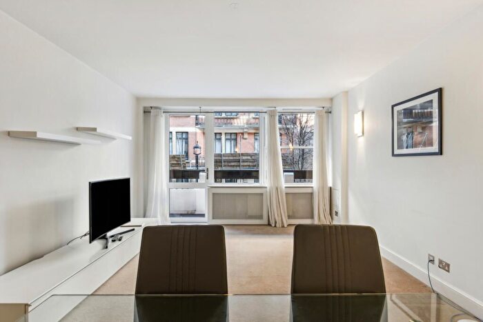 2 Bedroom Flat To Rent In Weymouth Street, London, W1W