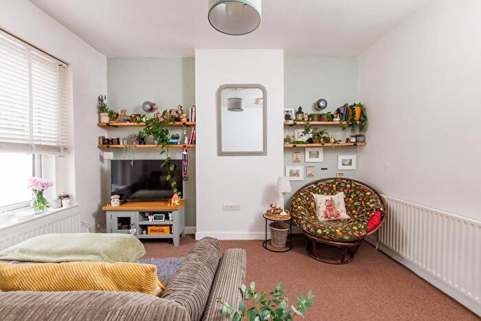 1 Bedroom Flat For Sale In Laurel Street, Kingswood, BS15