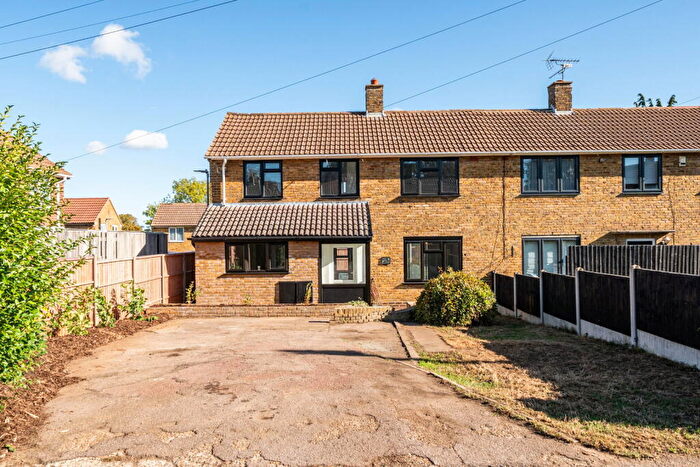 3 Bedroom Semi Detached House For Sale In Chain Free - Don't Need To Lift A Finger, ME8
